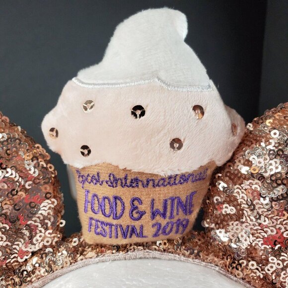 Minnie Mouse Ears Disney Rose Gold Sequins Epcot Wine Food Festival 2019 Cupcake - Picture 3 of 9